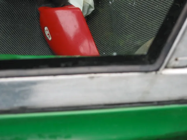 Opening Side Windows, photo 2